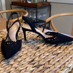 Kelly & Katie black heel